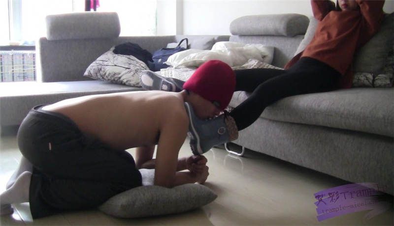 132243prm2n0g2mgop20xt.jpg