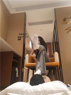 062305chhnt40yfqpx778g.jpg 062305chhnt40yfqpx778g.jpg