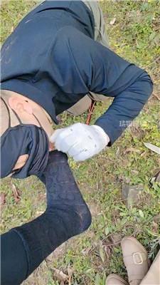 115533l5eakzixykzj8tt8.jpg